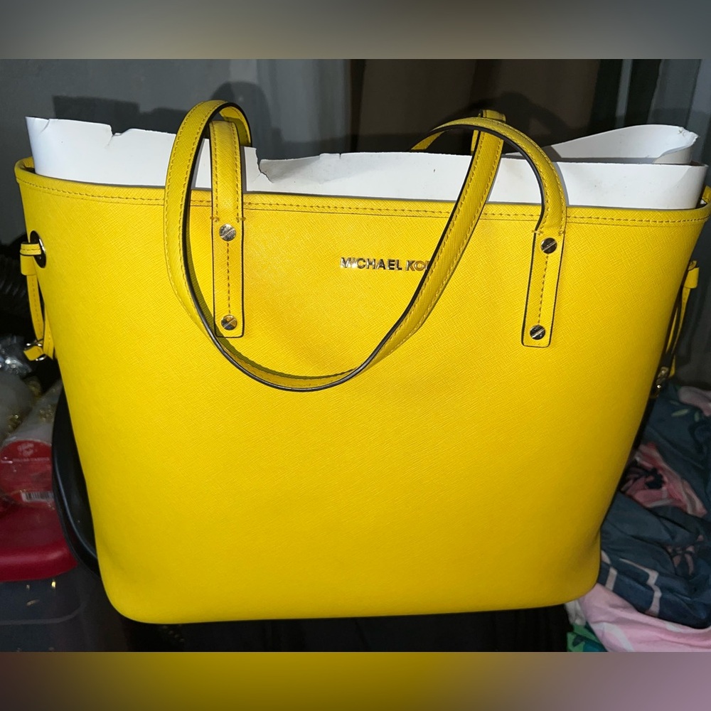 Michael Kors Tote